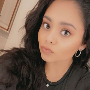 Meet your Posher, Lia